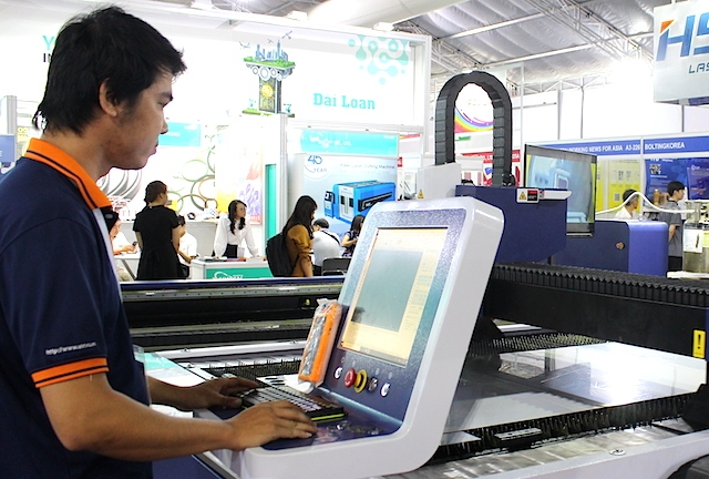 Khâu chính sách với hoạt động TMĐT cần cởi mở, giảm bớt thủ tục