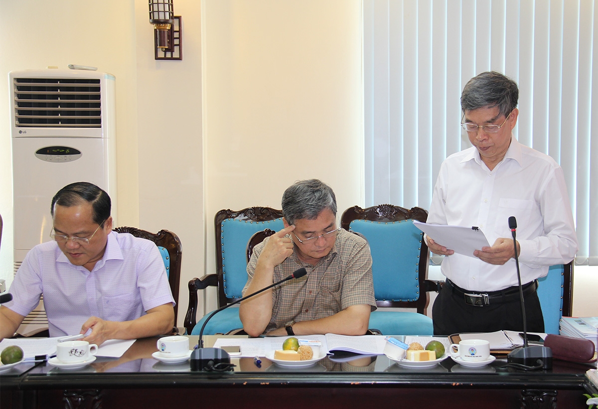 Ông Hoàng Văn Long, điều phối viên của dự án báo cáo kết quả giai đoạn 1 tại Hội nghị (Ảnh: Phạm Duy)