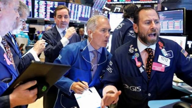 Dow Jones tăng hơn 100 điểm, Apple bứt phá 10% và lập kỷ lục mới (Ảnh Internet)