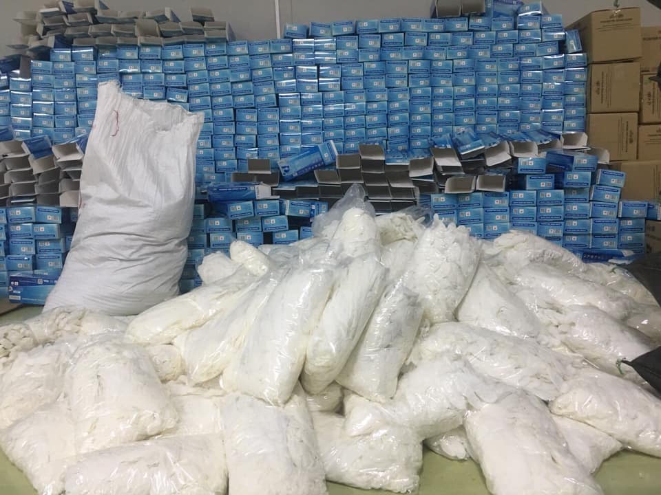 Thuê 2.000m2 nhà xưởng dùng để đóng gang tay tái chế tại Khu công nghiệp Lương Sơn.