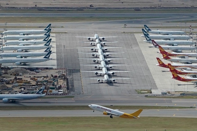 Gần 10.000 chiếc máy bay trên thế giới vẫn nằm đắp chiếu.