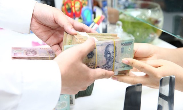 NHNN đề xuất lùi thời gian áp dụng siết tỷ lệ vốn ngắn hạn cho vay trung, dài hạn từ 6 tháng đến 1 năm.