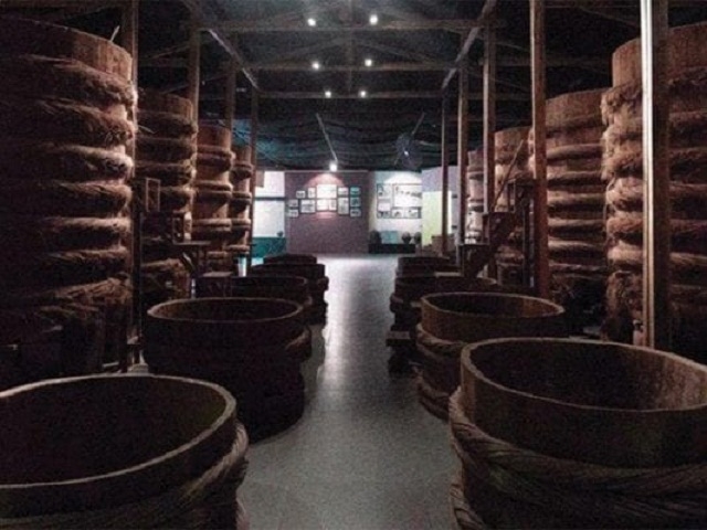 Quy trình sản xuất khép kín giúp tăng thêm hương vị cho nước mắm truyền thống (Ảnh: TL)