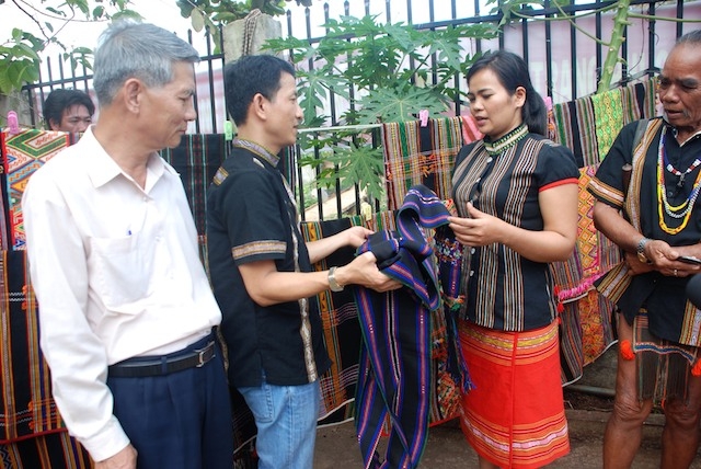 Huyện Hớn Quản gìn giữ nghề truyền thống cho đồng bào dân tộc thiểu số.