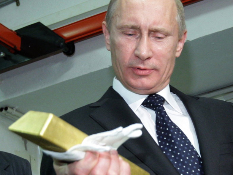 5. Nga - 2.299,2 tấn Dự trữ vàng chính thức tính theo euro: 117,26 tỷ euro Tỷ trọng vàng trong dự trữ ngoại hối của đất nước: 22,6%Alexei Druzhinin, Pool / AP