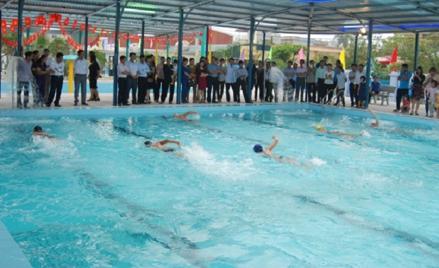 Bể bơi của xã Thanh Tân nhằm đáp ứng hoạt động rèn luyện sức khỏe, nâng cao đời sống nhân dân