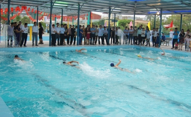 Bể bơi của xã Thanh Tân nhằm đáp ứng hoạt động rèn luyện sức khỏe, nâng cao đời sống nhân dân