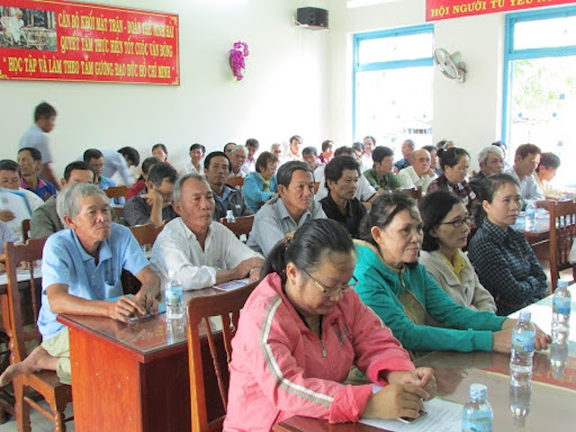 Nông dân ở huyện Ninh Hải tham gia học nghề nông thôn.