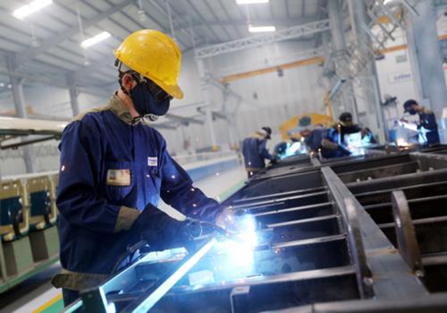 Chú trọng an toàn lao động là một trong những yếu tố tạo nên thành công của HTX (Ảnh TL)