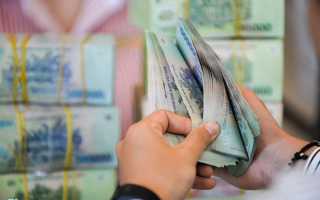 Tiền gửi không kỳ hạn của người dân trong ngân hàng tăng mạnh trở lại.