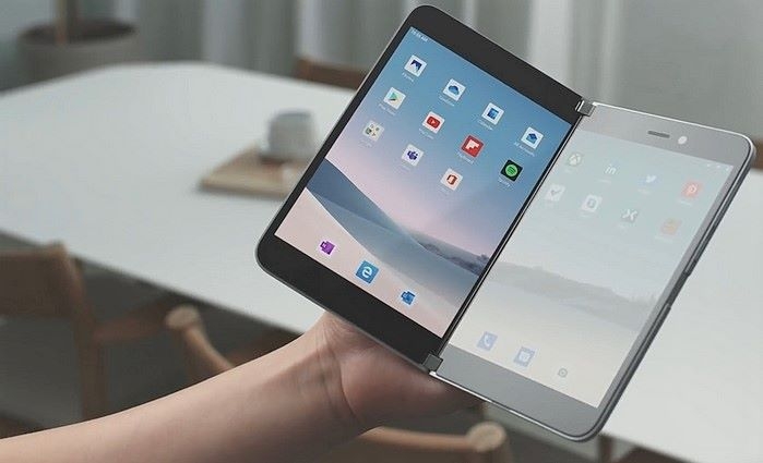 Điện thoại màn hình gập Surface Duo sẽ được tung ra thị trường vào ngày 10/9 tới với mức giá 1.399 USD (Ảnh: Internet)