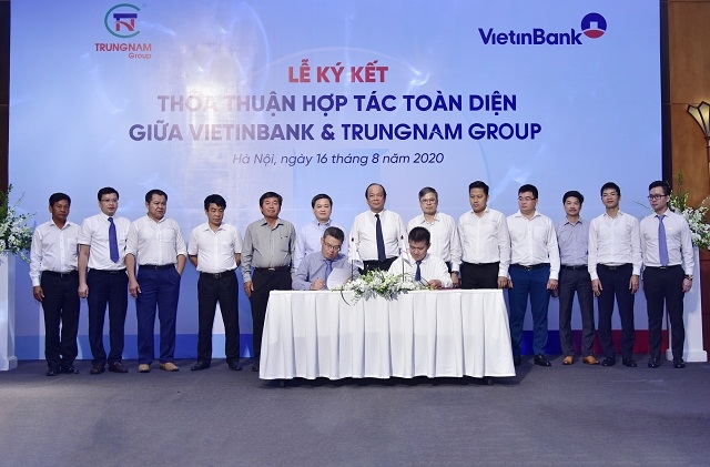 Lễ ký kết Thỏa thuận hợp tác toàn diện giữa VietinBank và Trung Nam Group.