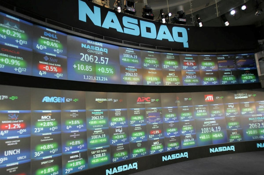 Chỉ số Dow Jones, S&P 500 và Nasdaq liên tục tăng mạnh, chạm mốc lịch sử hoặc cao nhất mọi thời đại.