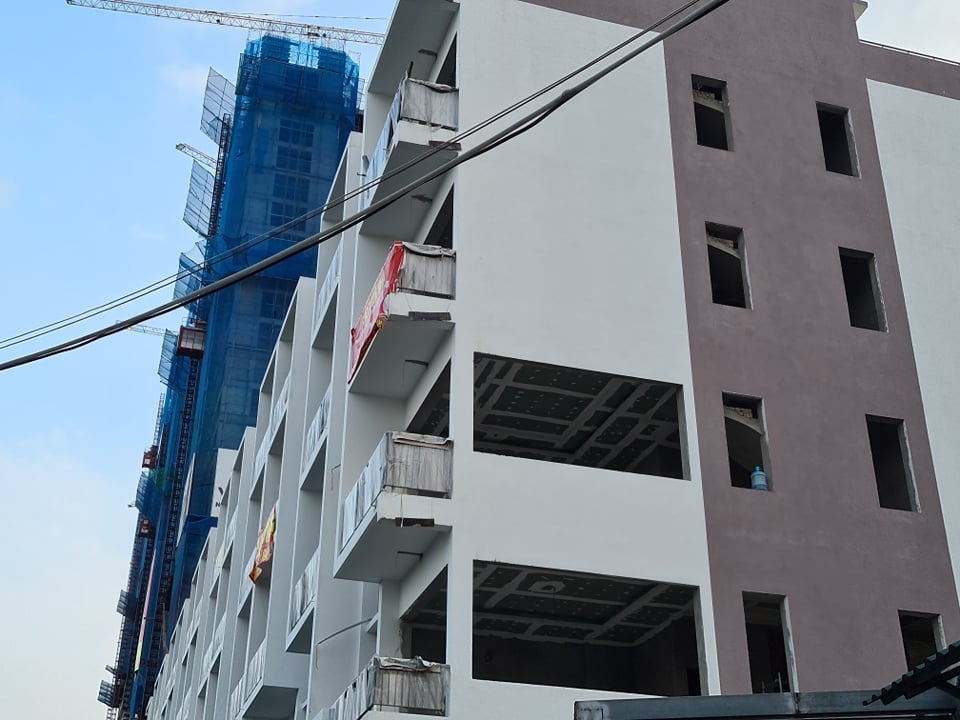 Nhưng đến khi được tái khởi động lại, Phương Đông Green Park Phương Đông lại vi phạm sai thiết kế đã được cấp phép.