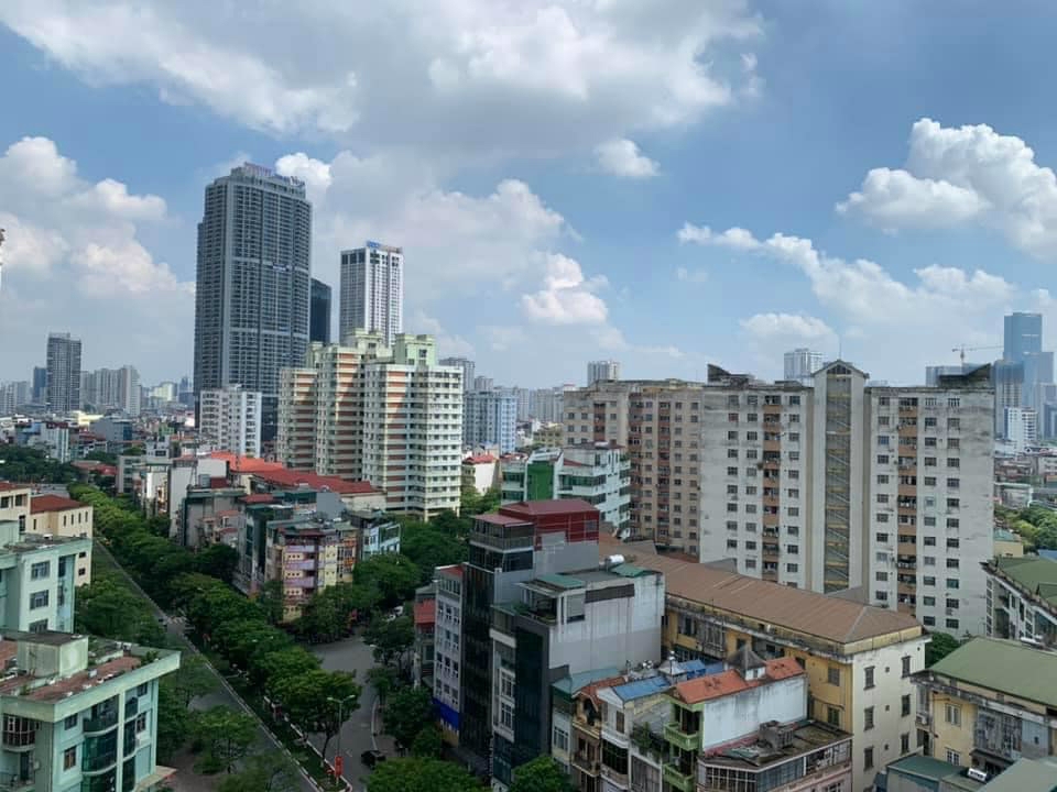 Các chuyên gia bất động sản cho rằng, việc các nhà đầu tư bắt đáy thị trường là bước đi khôn ngoan vì sẽ đón đầu giai đoạn vàng của thị trường trong thời gian tới.