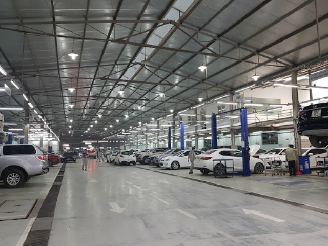 Mặc dù các đại lý có chương trình khuyến mại nhưng tình trạng ô tô tồn kho vẫn lớn, là một trong những thách thức cho ngành công nghiệp ô tô của Việt Nam.