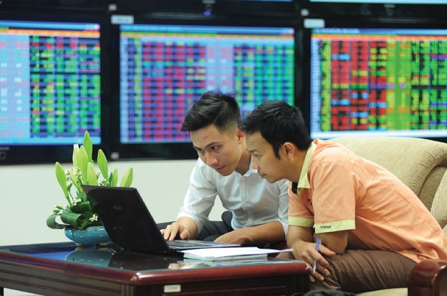 Cần phân tích kỹ lưỡng trước khi đầu tư vào cổ phiếu của các doanh nghiệp bị nghi ngờ về khả năng hoạt động liên tục.