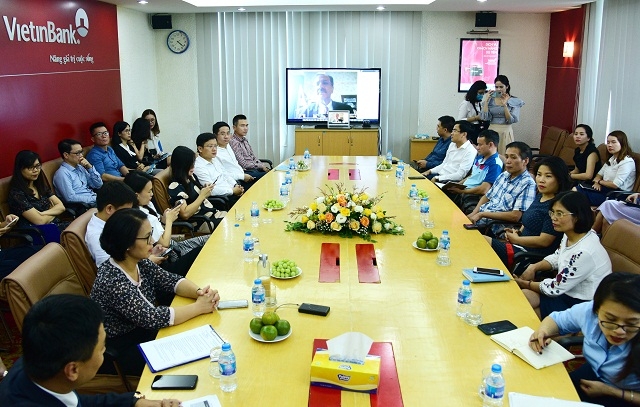 Toàn cảnh Lễ ký kết Hợp đồng hợp tác chấp nhận thanh toán thẻ Amex giữa VietinBank và American Express tại điểm cầu Hà Nội.