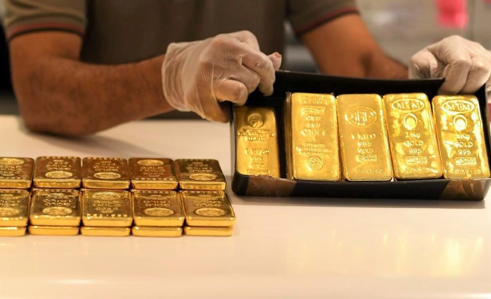 Giá vàng đang tăng nhanh do nhiều nguyên nhân, trong đó chủ yếu là bởi đà sụt giảm của đồng USD (Ảnh: Int)