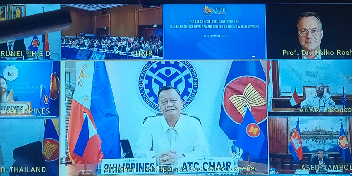 Ông H.E.Isidro Lapena, Chủ tịch Hội đồng Giáo dục nghề nghiệp ASEAN phát biểu.