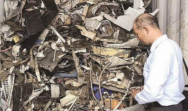 Buộc 30 hãng tàu tái xuất gần 1.100 container phế liệu (Ảnh minh họa/Int)