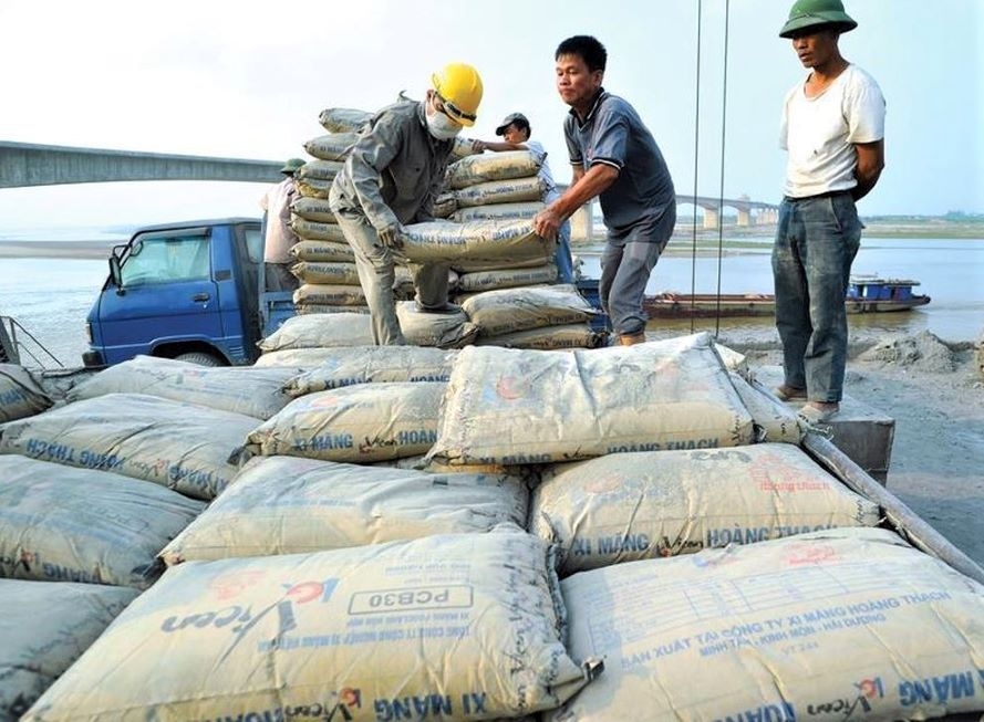 Nhu cầu tiêu thụ xi măng gần đây đã dần phục hồi, nhất là sản lượng xuất khẩu duy trì tốc độ tăng trưởng nhờ nhu cầu từ thị trường Trung Quốc tăng đáng kể từ quý II (Ảnh Int)