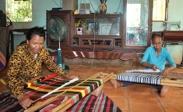 Nghề truyền thống của người S’tiêng ở Bù Gia Mập (ảnh:TL)