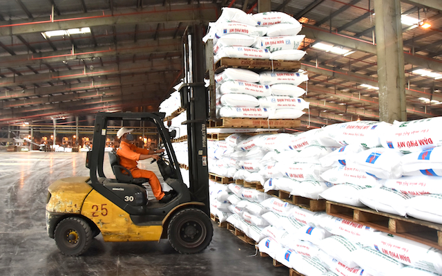 Cần có chính sách sớm gỡ vướng về thuế GTGT với mặt hàng phân bón.