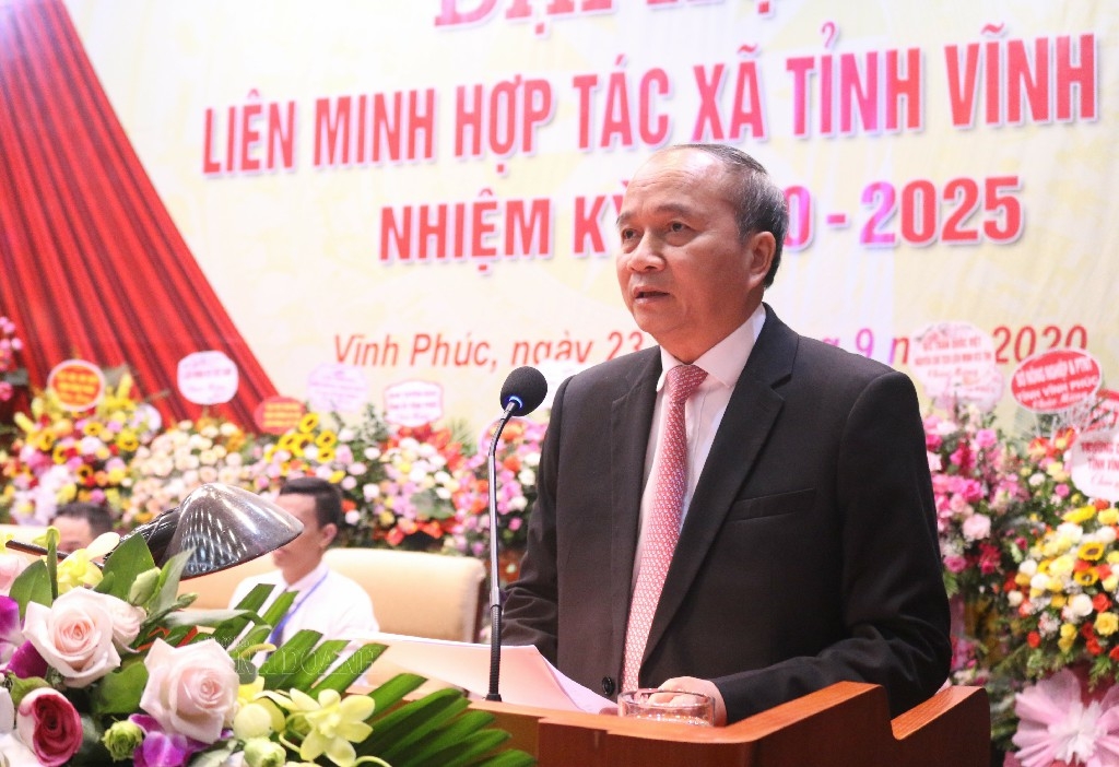 Ông Nguyễn Văn Trì, Phó Bí thư Tỉnh ủy, Chủ tịch UBND tỉnh Vĩnh Phúc cảm ơn Liên minh HTX Việt Nam đã quan tâm chỉ đạo sâu sát đối với Ban Chấp hành, Ban Thường vụ Liên minh HTX tỉnh nhiệm kỳ vừa qua.