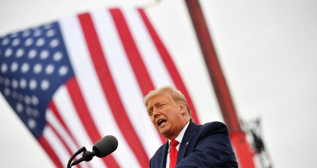 Mỹ cấm nhập khẩu xì gà và rượu Cuba.