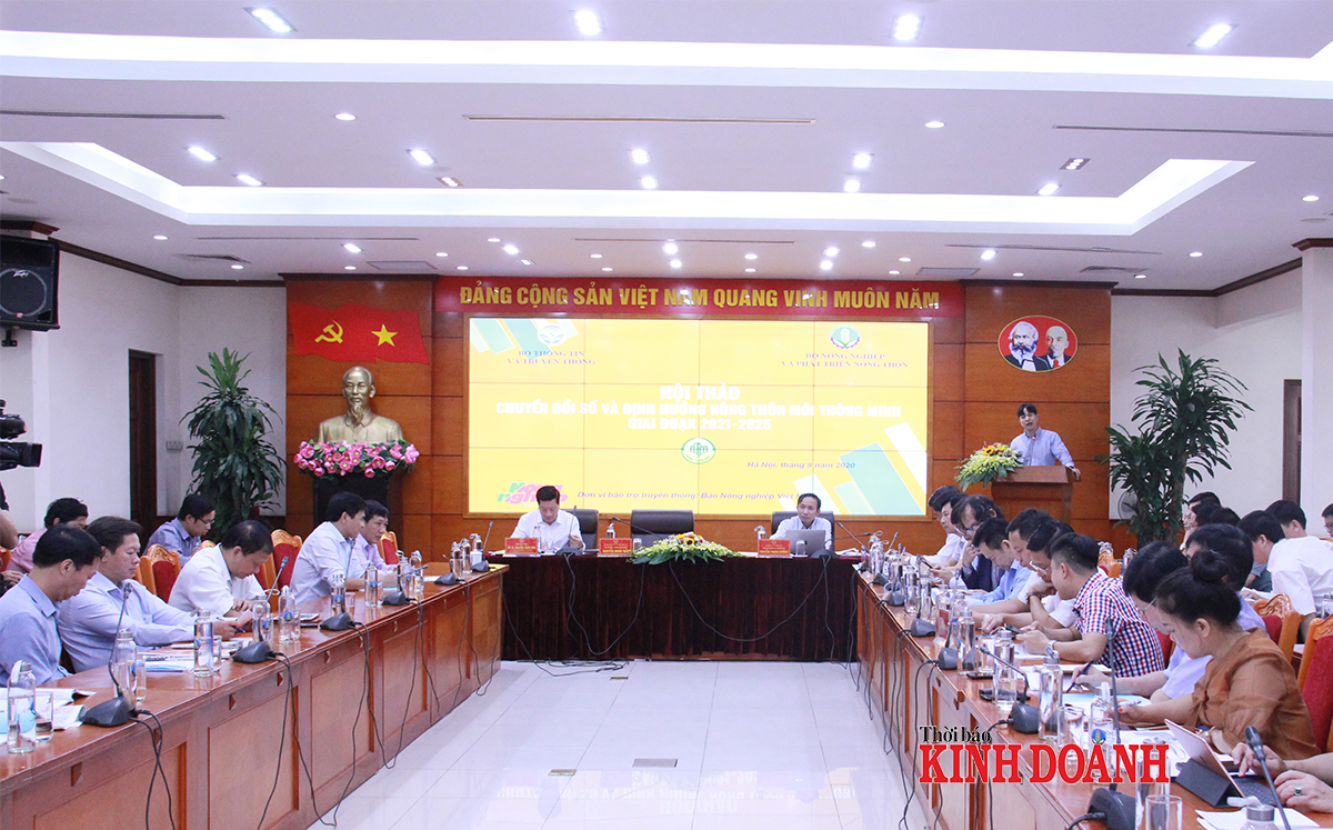 Các đại biểu cho rằng cần hỗ trợ người dân, HTX ứng dụng công nghệ số để từng bước xóa nhòa khoảng cách giữa nông thôn và đô thị.