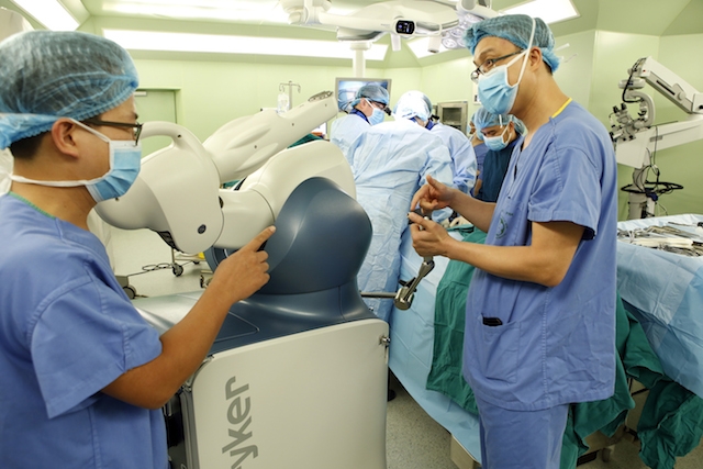 Cần siết kẽ hở đẩy giá trong xã hội hóa đầu tư thiết bị y tế.