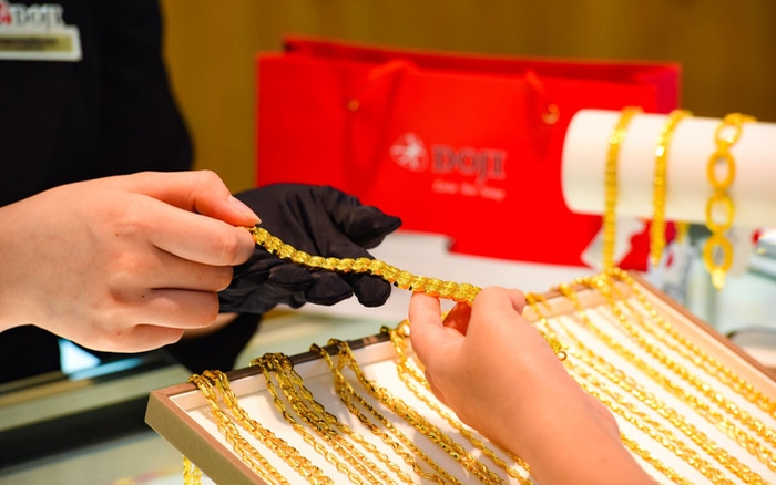 Dự báo giá vàng ngày 30/9 tiếp tục có những điều chỉnh tăng giảm do nhiều yếu tố tác động.