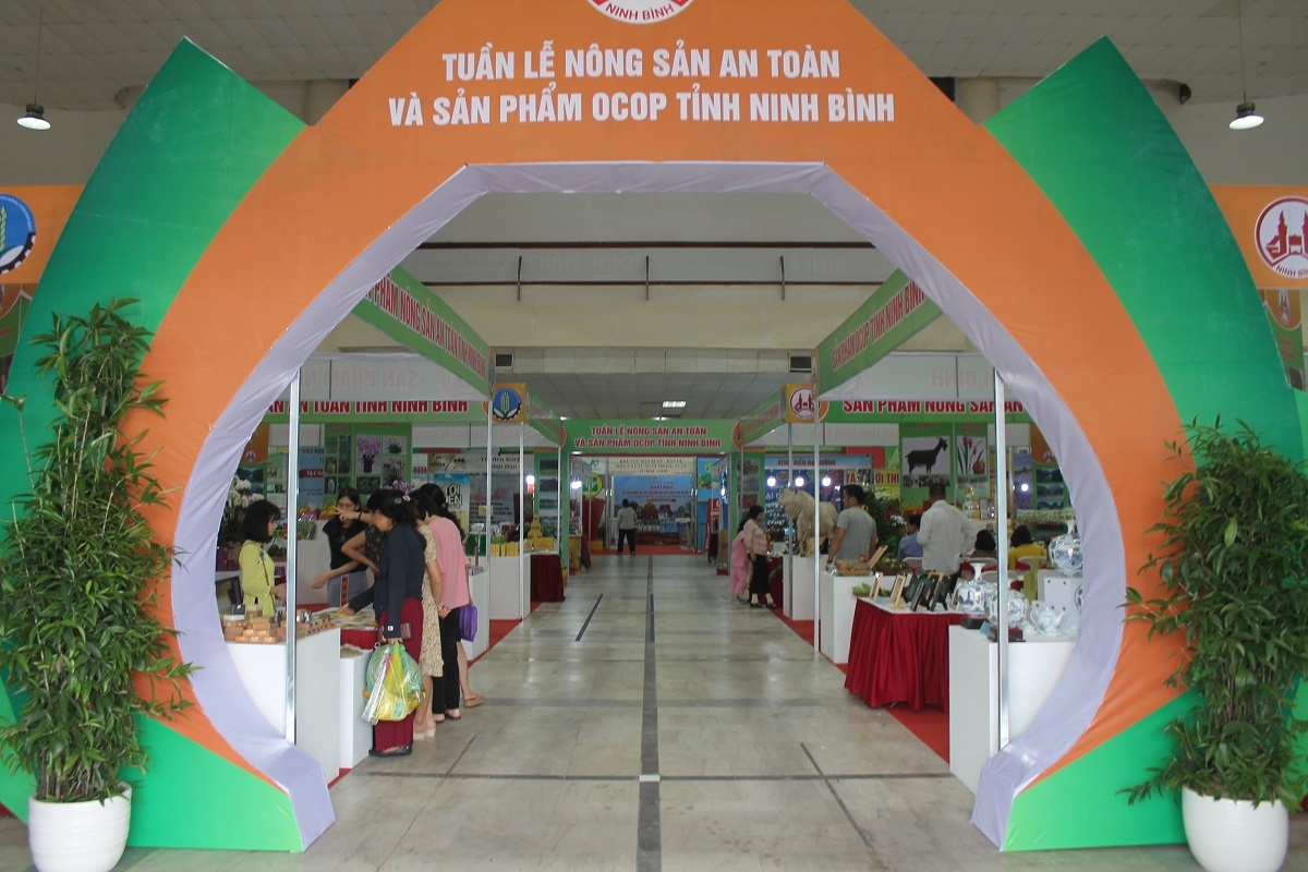 Trên 100 gian hàng sản phẩm OCOP bán tại Hà Nội trong 5 ngày.