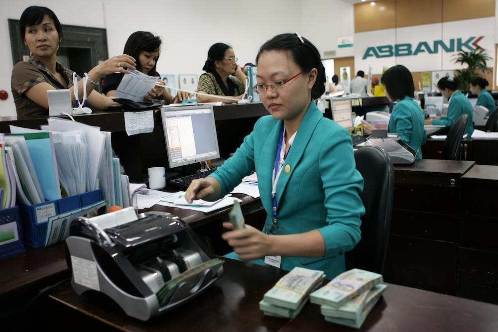 Nhiều doanh nghiệp muốn được ngân hàng giãn nợ, giảm lãi suất cho các khoản vay hiện hữu hơn là vay mới. (Ảnh minh hoạ: Int)