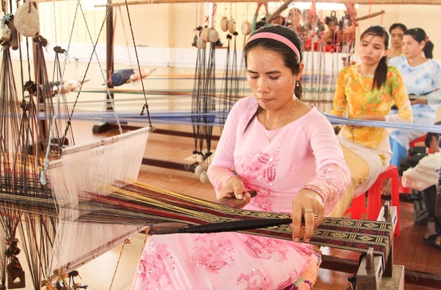 HTX vẫn thực hiện một số công đoạn thủ công nhằm lưu giữ những giá trị truyền thống.