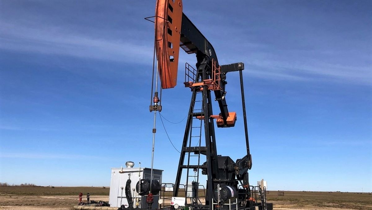 Nhu cầu tiêu thụ đứt đà tăng khiến giá dầu giảm mạnh (Ảnh: Int)