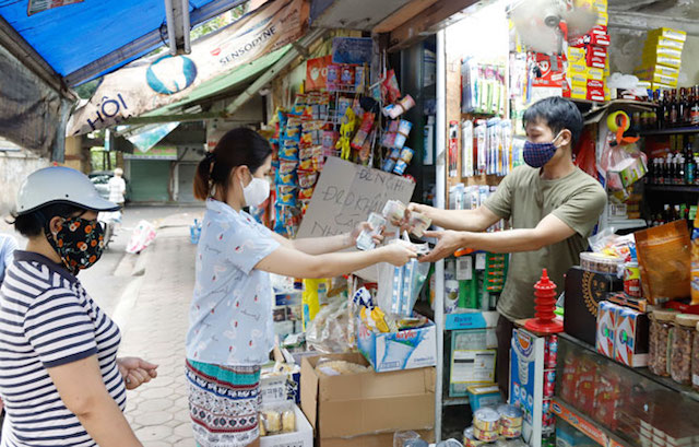 Tiệm tạp hóa thay đổi để tăng sức cạnh tranh (Ảnh: Int).