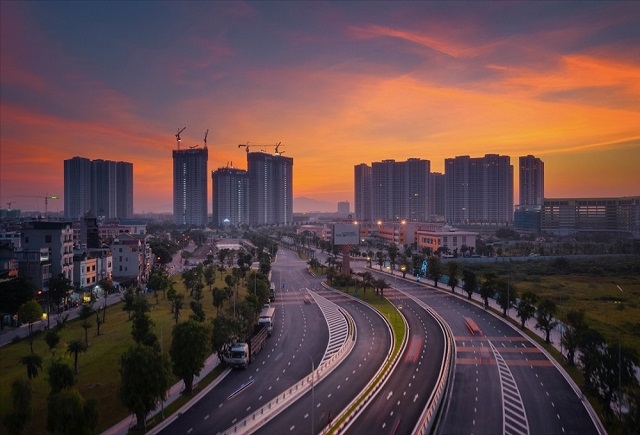 Toạ lạc tại ngay cửa ngõ dự án, The Grand Sapphire kết nối trực tiếp tới các tuyến đường huyết mạch