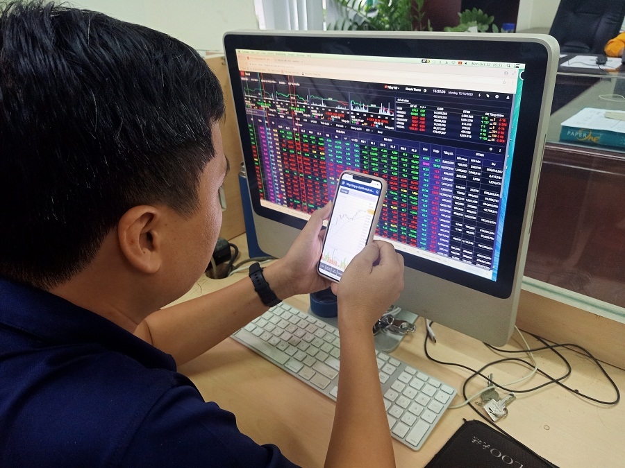 Nhiều nhà đầu tư cho rằng thời mua gì cũng thắng của thị trường chứng khoán đã quay trở lại