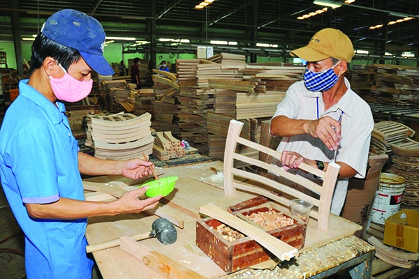 Sau nhiều năm vật lộn với những khó khăn, cổ phiếu ngành gỗ đang tìm thấy cơ hội tăng trưởng trong giai đoạn dịch bệnh.