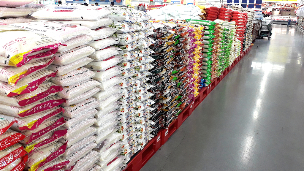 Đường nhập từ Thái Lan tràn ngập trong siêu thị MM Mega Market ở Tp.HCM.