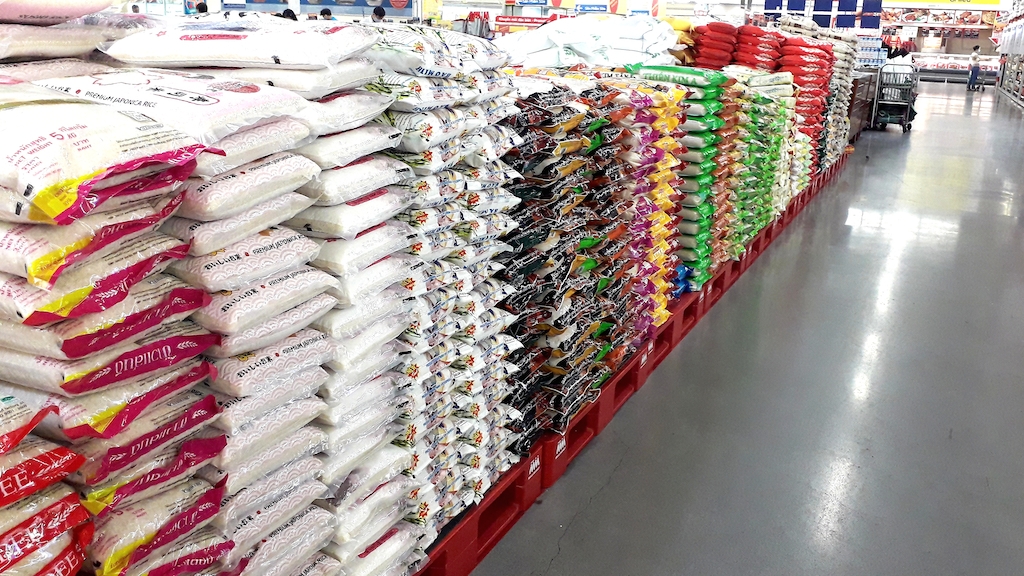 Đường nhập từ Thái Lan tràn ngập trong siêu thị MM Mega Market ở Tp.HCM.