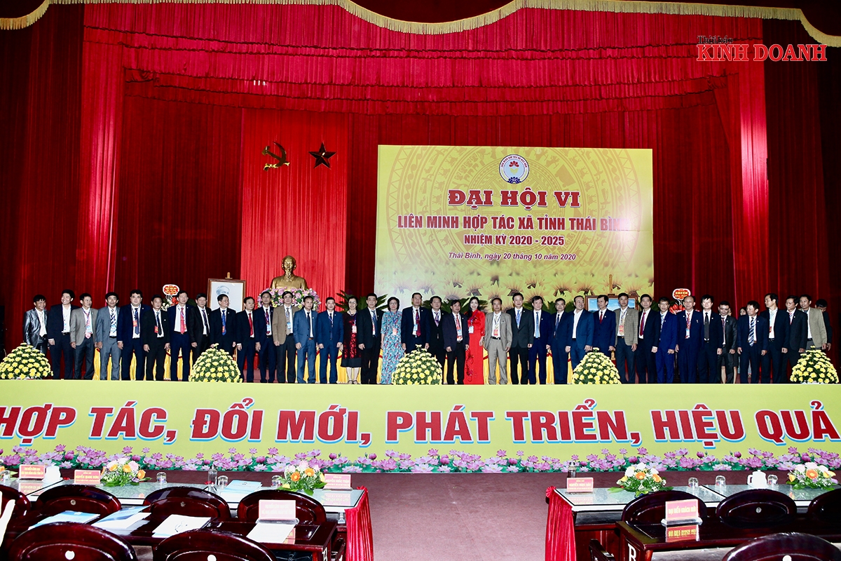 Ban Chấp hành Liên minh HTX tỉnh Thái Bình nhiệm kỳ 2020-2025 ra mắt Đại hội.