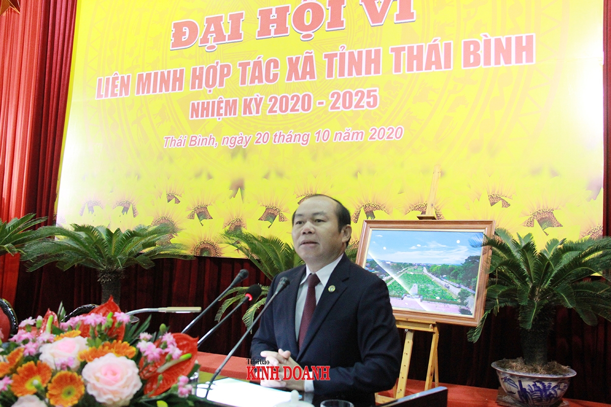 Chủ tịch Liên minh HTX Việt Nam Nguyễn Ngọc Bảo: KTTT, HTX tỉnh Thái Bình cần phấn đấu trở thành ngọn cờ đầu trong cả nước.