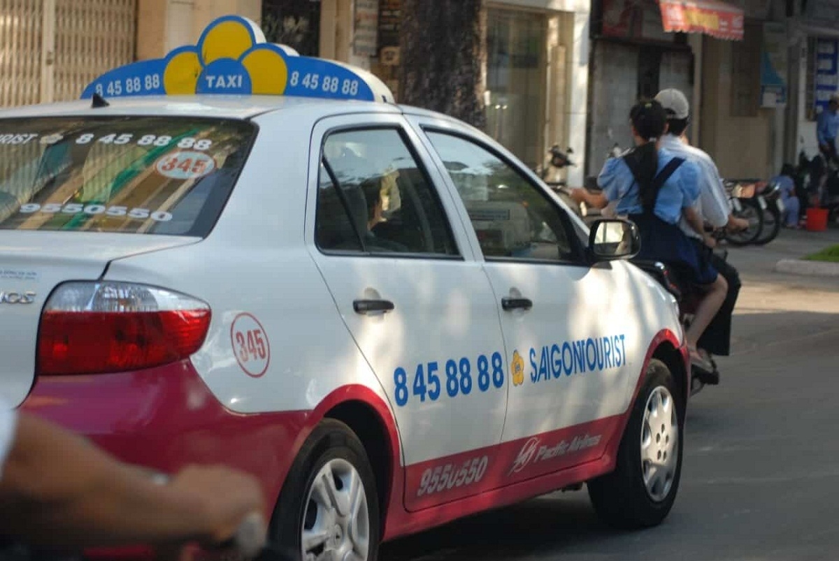 Saigontourist Transport kinh doanh thua lỗ liên tiếp kể từ năm 2015 đến nay.