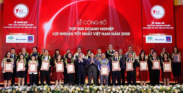 Đại diện các doanh nghiệp được vinh danh tại sự kiện.