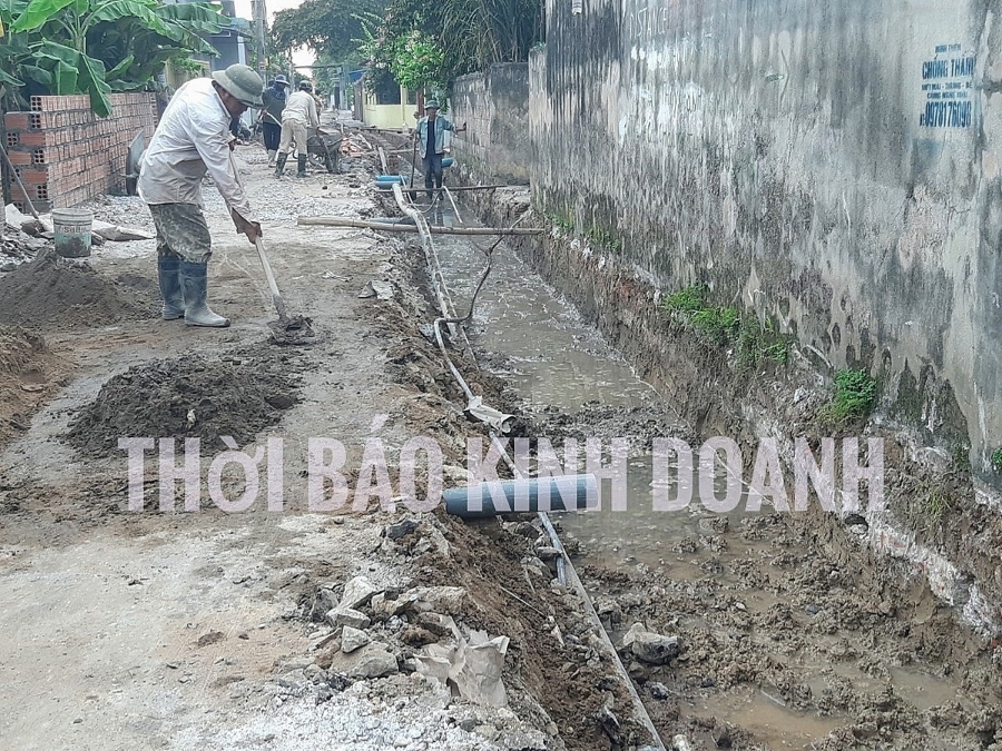 Lớp lót móng thi công không đảm bảo theo hồ sơ thiết kế.