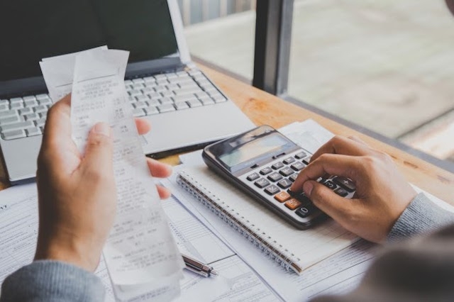 Khi giao dịch mua bán, người bán bắt buộc phải xuất hóa đơn cho người mua. (Ảnh minh hoạ: Int)