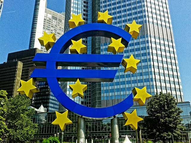 ECB không thay đổi lãi suất chủ chốt.
